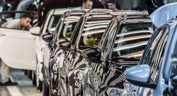 Otomotivde indirim dönemi başlıyor! Uzmanlar tarih verdi!