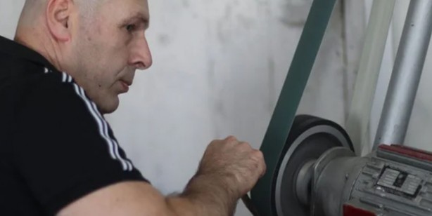 Foto - Otopsi cesetleri için çalışan Samsunlu ustadan Guinness'e aday '4 milimetre bıçak'