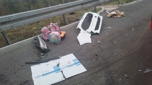 Foto - Otoyolda can pazarı! Arızalanan aracını emniyet şeridine çekince...