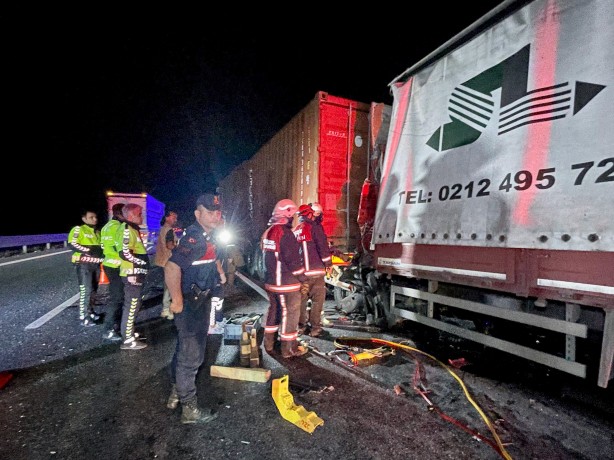 Foto - Otoyolda feci kaza! Kişi öldü