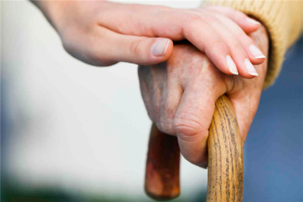 Foto - Otururken elleriniz titriyorsa...