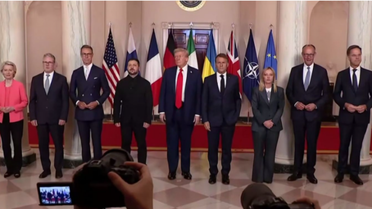 Foto - Oval Ofis'ten dünyayı sallayan fotoğraflar! Trump, Avrupalı liderleri böyle aşağıladı