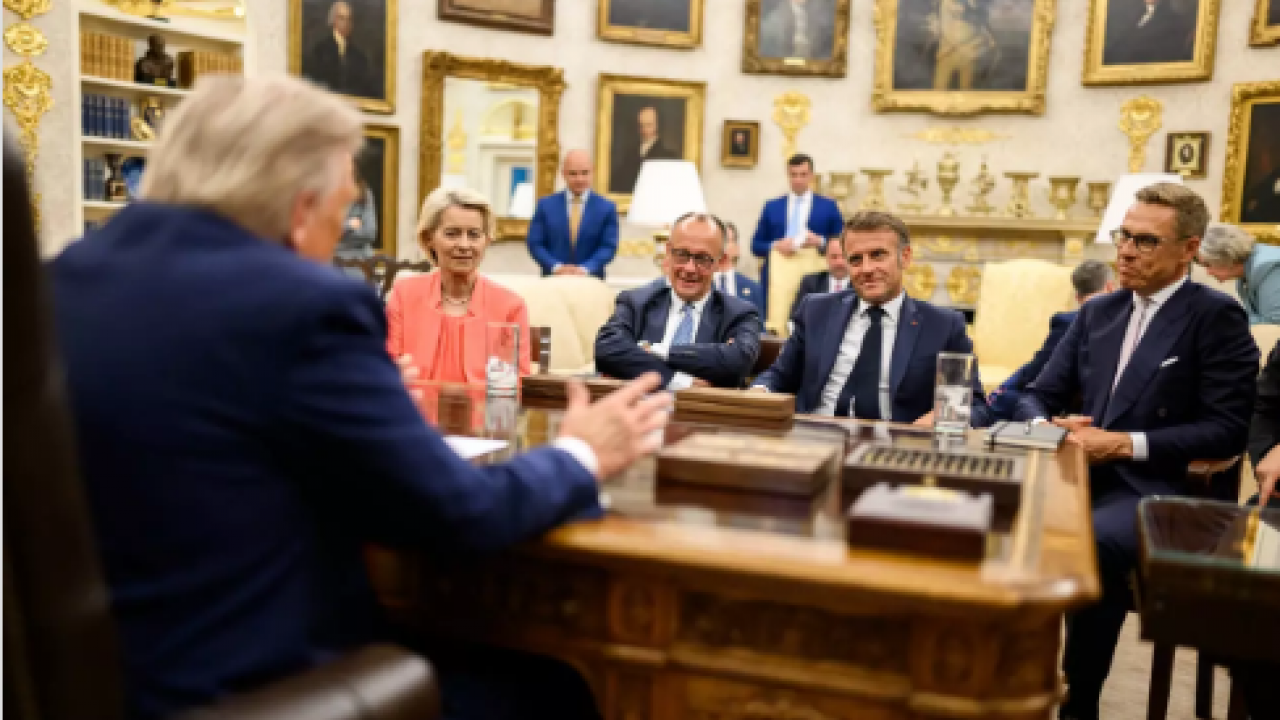 Foto - Oval Ofis'ten dünyayı sallayan fotoğraflar! Trump, Avrupalı liderleri böyle aşağıladı