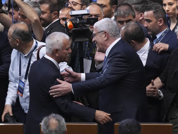 Foto - Oy oranını duyunca gülmekten yıkılacaksınız! Bu ne gaz Müsavat Dervişoğlu!