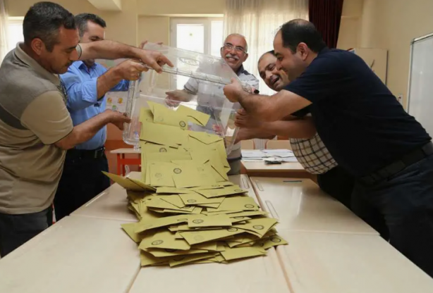 Foto - Oy sayımı sürerken Rasim Ozan Kütahyalı'dan Hamza Dağ bombası: İzmir bu gece uyumayacak