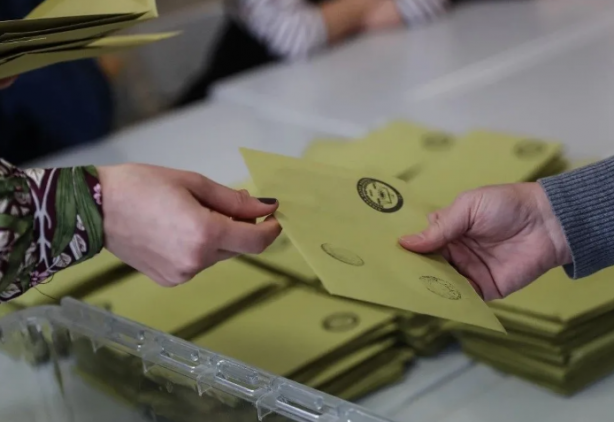 Foto - Oy sayımı sürerken Rasim Ozan Kütahyalı'dan Hamza Dağ bombası: İzmir bu gece uyumayacak