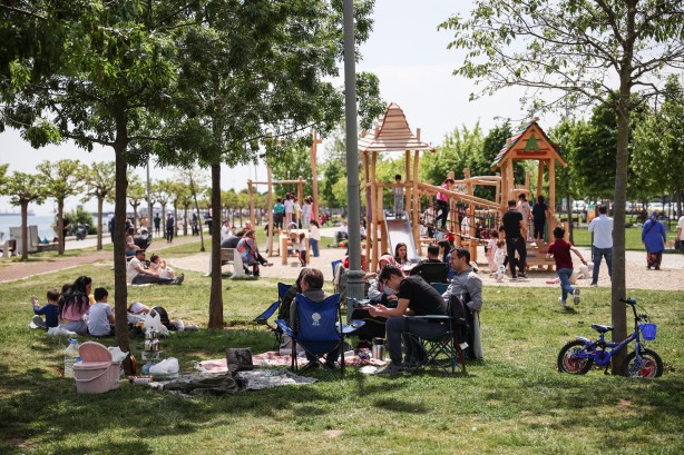 Foto - Oy veren İstanbullular sahillere akın etti