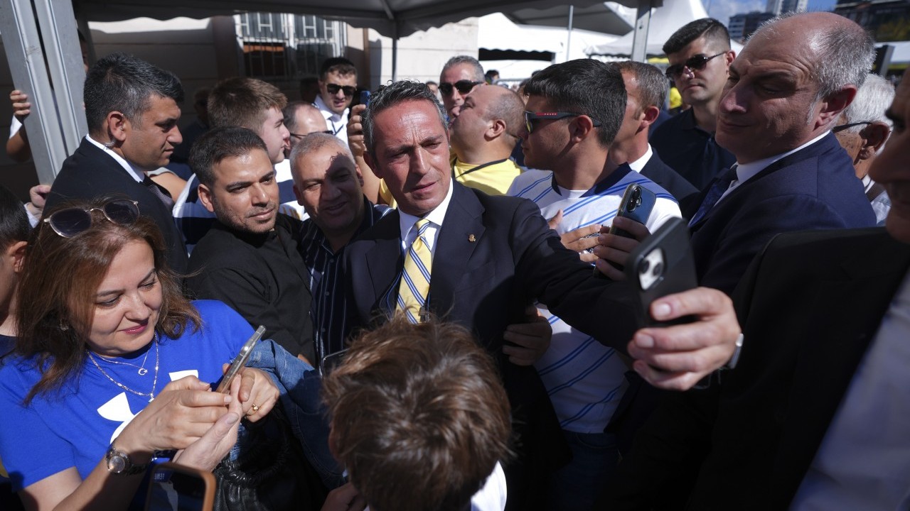 Foto - Oylama devam ederken canlı yayına çıktı! Ali Koç'tan yine çok konuşulacak sözler