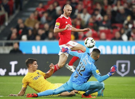 Foto - Öyle bir file bekçisi alıyor ki... Beklenmedik kaleci! 