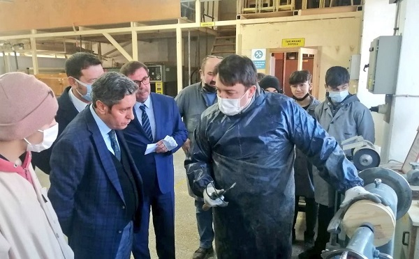 Foto - Öyle bir gelir elde ettiler ki | Meslek liseleri para basıyor