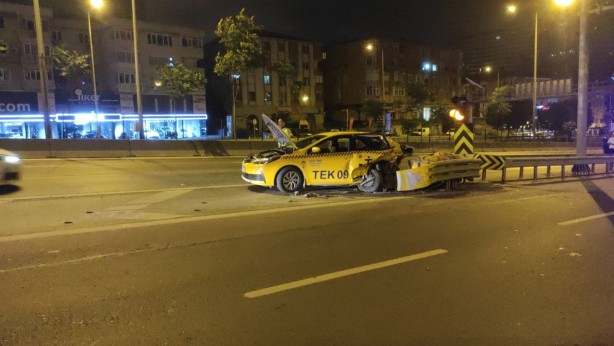 Foto - Öyle bir kaza yaptı ki! Olay yerinden anında kaçtı