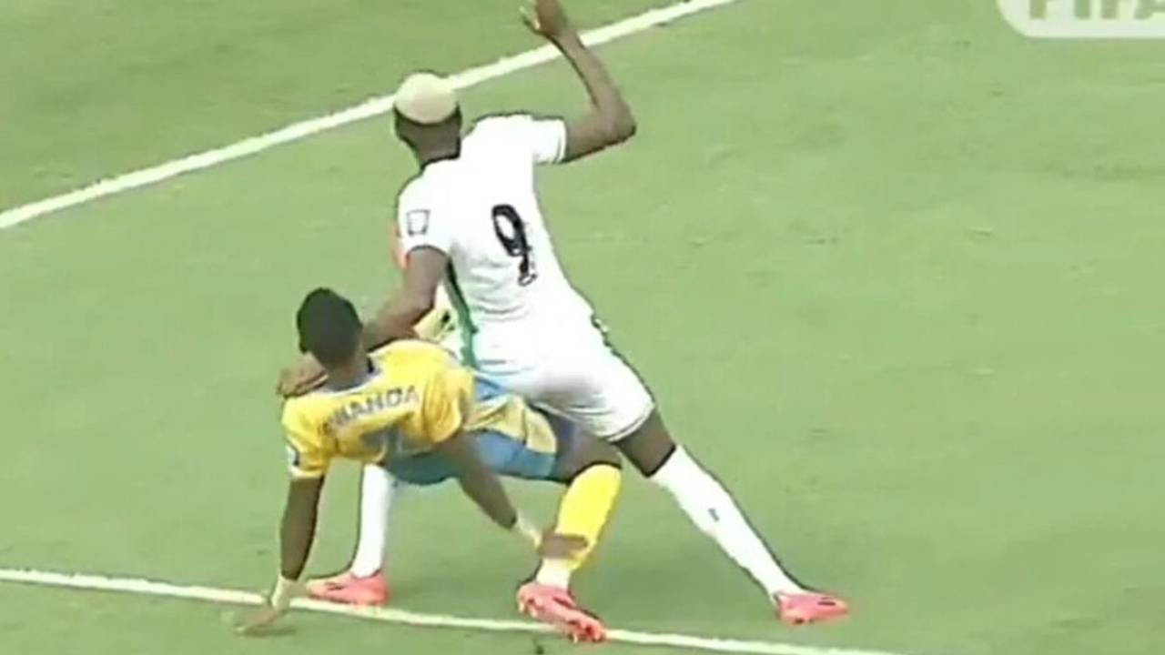 Foto - Oynayacak mı? Muayene sonrası Galatasaray'dan Osimhen açıklaması!