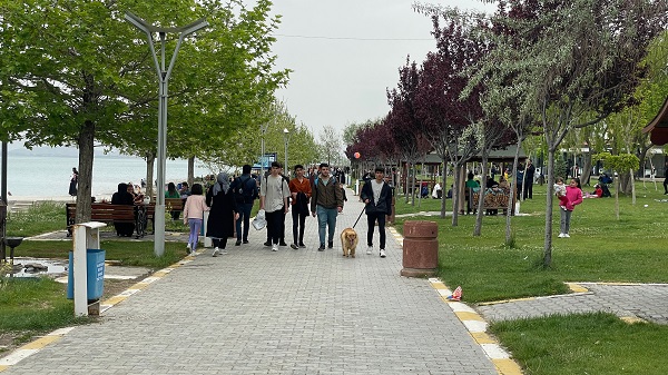 Foto - Oy veren soluğu orada aldı