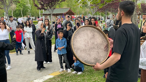 Foto - Oy veren soluğu orada aldı