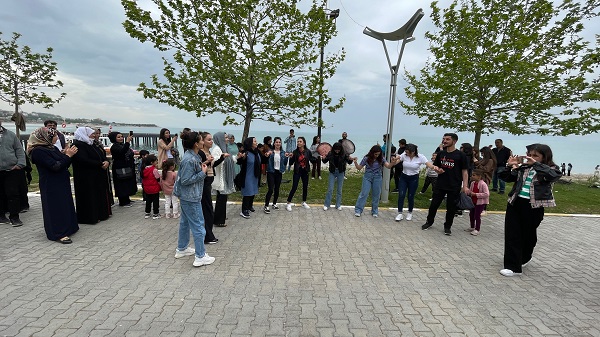 Foto - Oy veren soluğu orada aldı