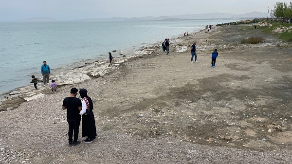 Foto - Oy veren soluğu orada aldı