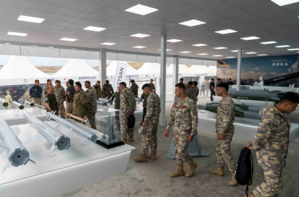 Foto - Oyun değiştirici güç! ROKETSAN sahaya damga vurdu