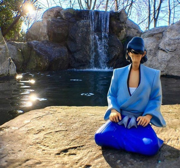 Foto - Oyuncaklarıyla dünyayı geziyor