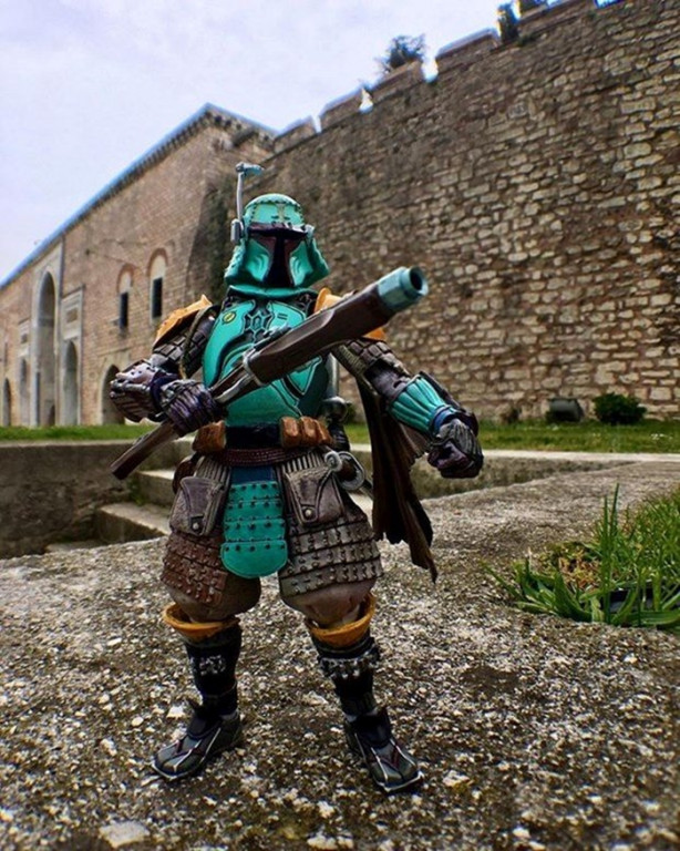 Foto - Oyuncaklarıyla dünyayı geziyor