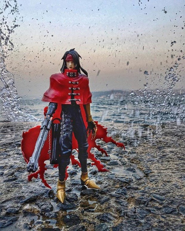 Foto - Oyuncaklarıyla dünyayı geziyor