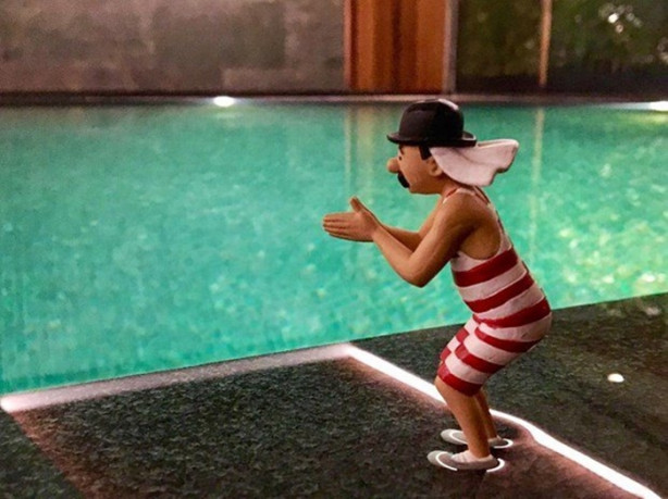 Foto - Oyuncaklarıyla dünyayı geziyor