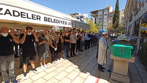 Foto - Oyuncu Demet Evgar'ın acı gününde, cenazede tuhaf görüntü!