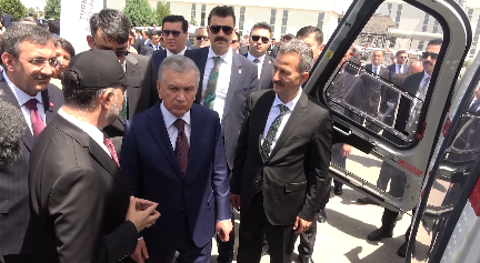 Foto - Özbekistan Cumhurbaşkanı Mirziyoyev'in Kaan şaşkınlığı!