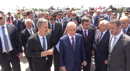 Foto - Özbekistan Cumhurbaşkanı Mirziyoyev'in Kaan şaşkınlığı!