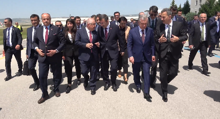 Foto - Özbekistan Cumhurbaşkanı Mirziyoyev'in Kaan şaşkınlığı!