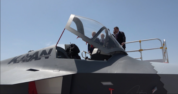 Özbekistan Cumhurbaşkanı Mirziyoyev'in Kaan şaşkınlığı!