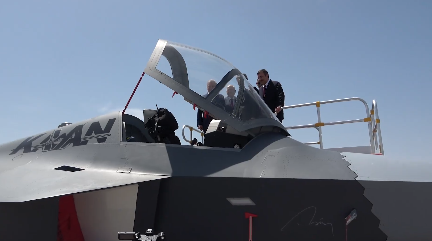 Foto - Özbekistan Cumhurbaşkanı Mirziyoyev'in Kaan şaşkınlığı!