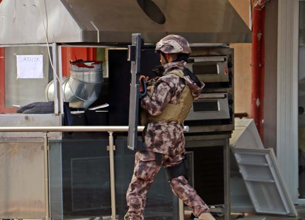 Foto - Özel harekatın beresini görünce ikna oldu