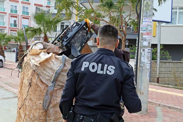 Foto - Özel harekatın beresini görünce ikna oldu