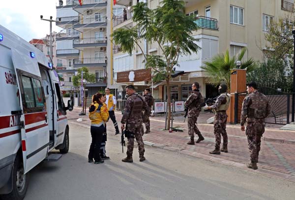 Foto - Özel harekatın beresini görünce ikna oldu
