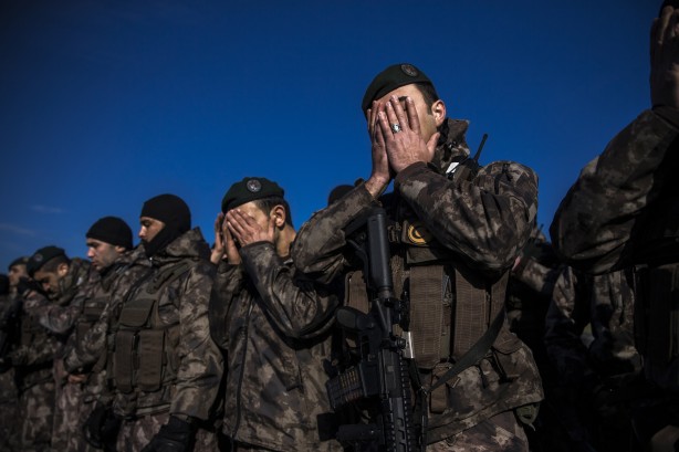 Foto - Özel Harekat'ın tatbikatından nefes kesen kareler!