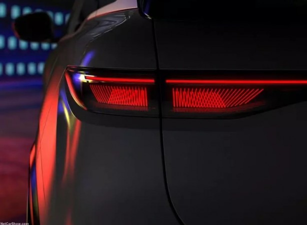 Foto - Özellikleri ve satış fiyatı belli oldu! Huzurlarınızda yeni elektrikli Megane