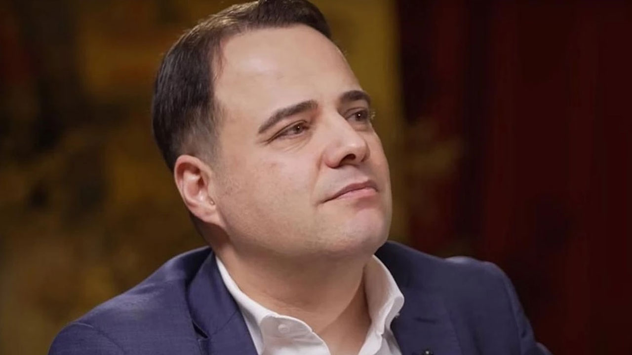 Foto - Özgür Demirtaş fena yakalandı! Sosyal medya ayağa kalktı