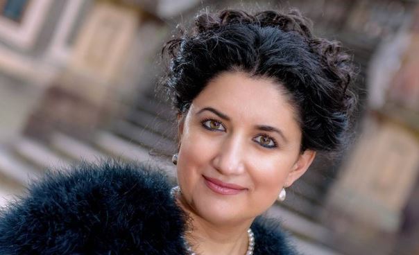 Foto - Özgür Özel elini öpmüştü! Pervin Chakar'dan skandal paylaşım!