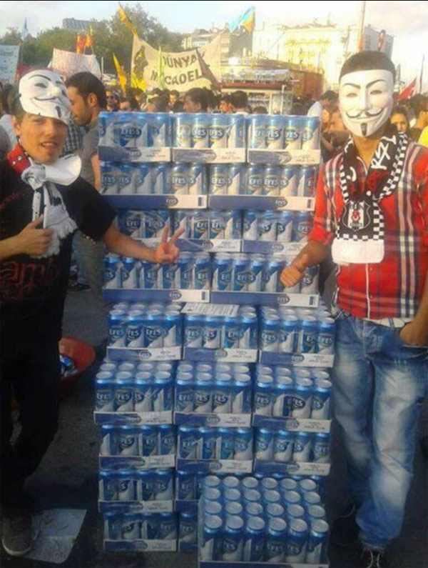 Foto - Özgür Özel, Gezi tutuklularının yakınlarıyla bayramlaştı