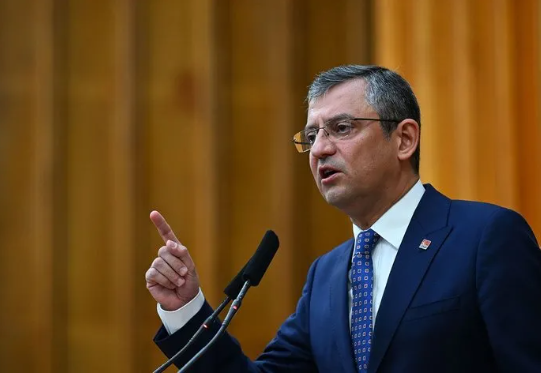 Foto - Özgür Özel göz göre göre yalan söyledi "Rüşvetçiyi biz ihraç ettik"