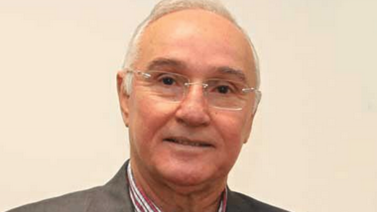 Özgür Özel, olmazın peşinde! Tevfik Diker'den tepki geldi! Rüşvetçi, hırsız ve tacizcileri atmak yerine...