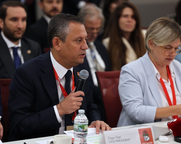 Foto - Özgür Özel’e bile isyan ettirdiler! O sözü duyunca sosyalistlerin toplantısını terk etti