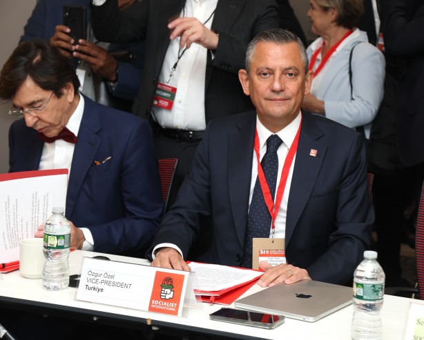 Foto - Özgür Özel’e bile isyan ettirdiler! O sözü duyunca sosyalistlerin toplantısını terk etti