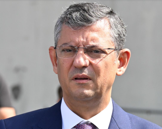 Foto - Özgür Özel’e Osmanlı şamarı! "Hanımefendi size yirmilik çivi gibi çakmış"