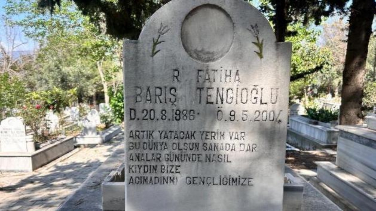 Foto - Özgür Özel’e saldıran Selçuk Tengioğlu'nun, aynı zamanda evlat katili olduğu ortaya çıkmıştı! Oğlunun mezar taşında yazanlar herkesi şaşırttı