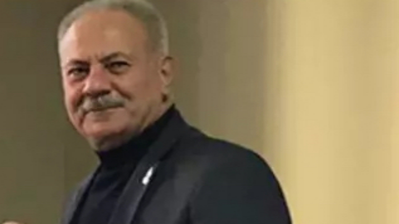 Özgür Özel’e yumruk atan saldırganın abisi siyasetçi çıktı! Boy boy poz verdiği o lider bakın kimmiş! Çok ama çok şaşıracaksınız