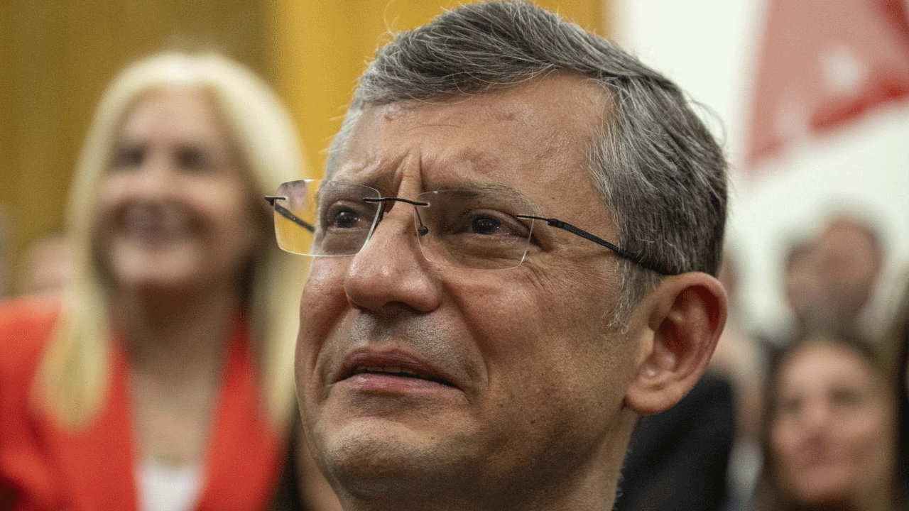 Özgür Özel'i salya sümük ağlatacak görüntü