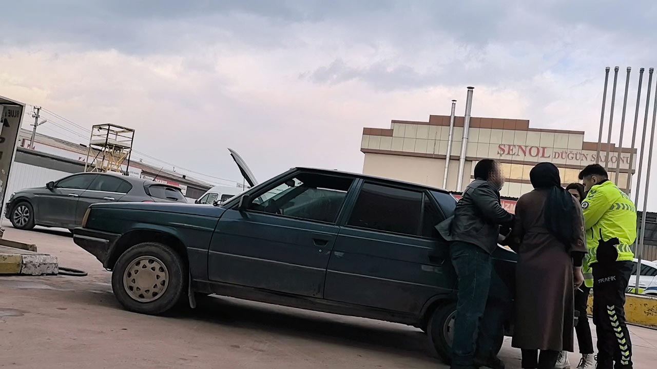 Foto - Özgür Özel’in en büyük projesi alkolü ucuzlatmaktı! Ayyaş sürücü polisleri bezdirdi