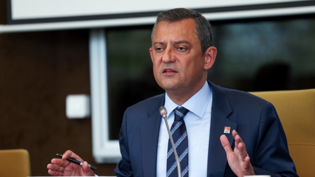 Foto - Özgür Özel’in o çıkışı Cüneyt Özdemir’i şaşkına çevirdi! Yerden yere vurdu! Kendi kalesine gol attı