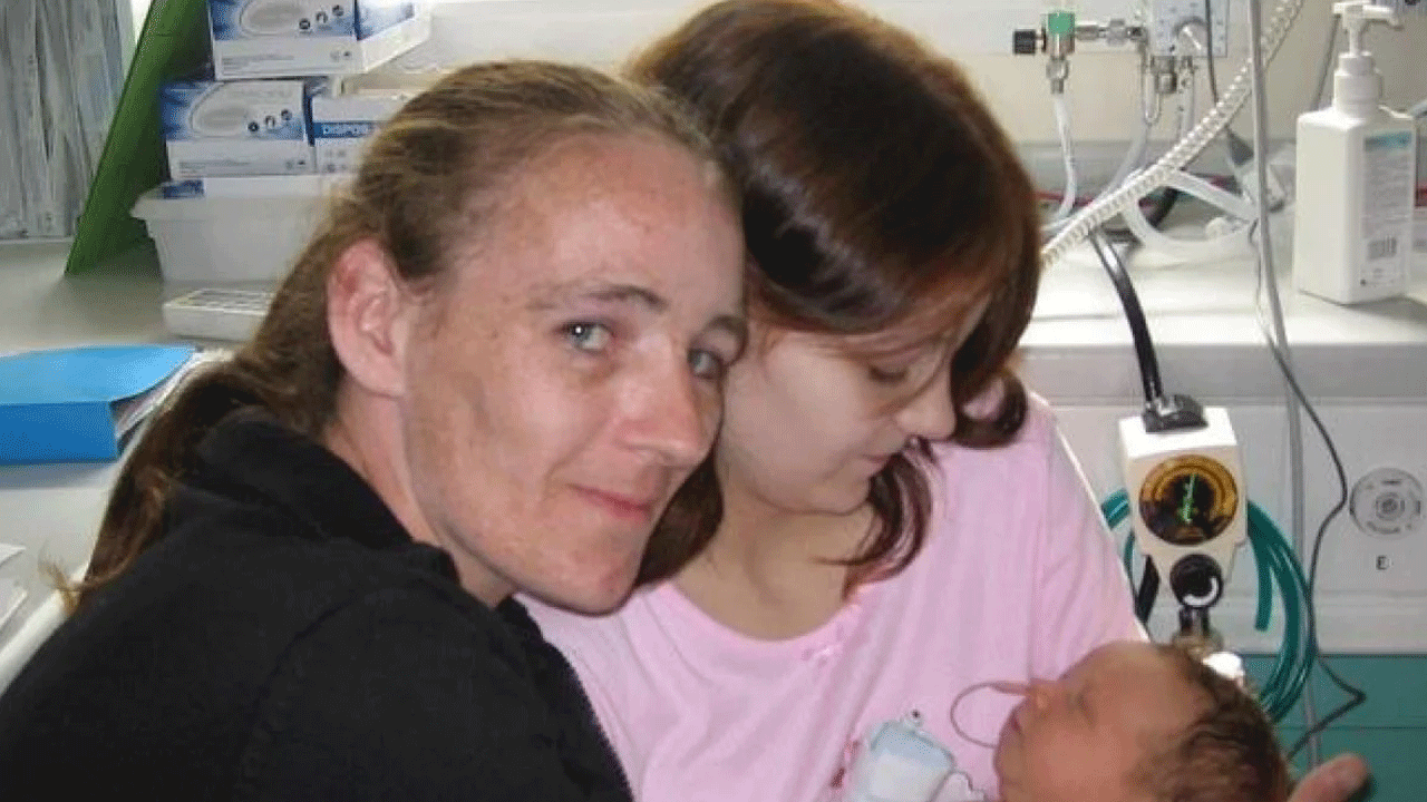 Foto - Özgür Özel’in yardım dilendiği ülkeye bak! 12 yaşında anne oldu